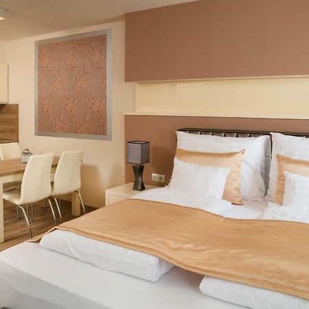 Foter Rezidencia 2 Aparthotel Győr Eksteriør bilde