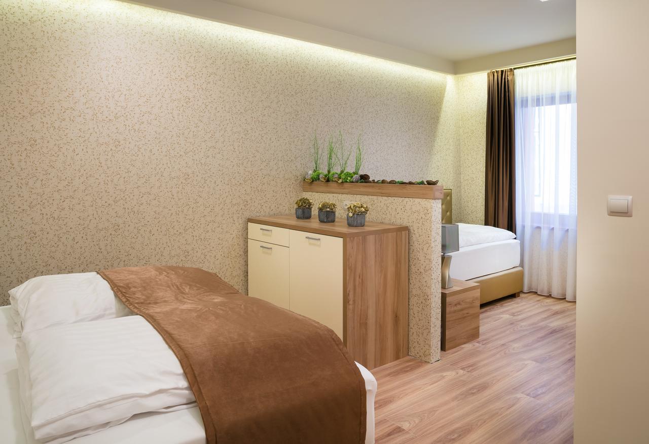Foter Rezidencia 2 Aparthotel Győr Eksteriør bilde