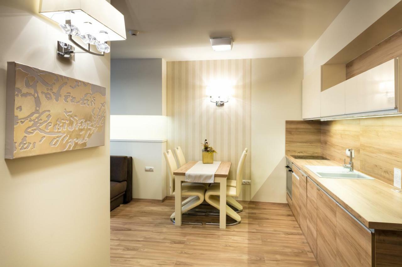 Foter Rezidencia 2 Aparthotel Győr Eksteriør bilde