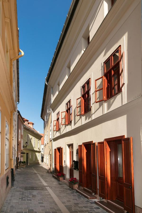 Foter Rezidencia 2 Aparthotel Győr Eksteriør bilde